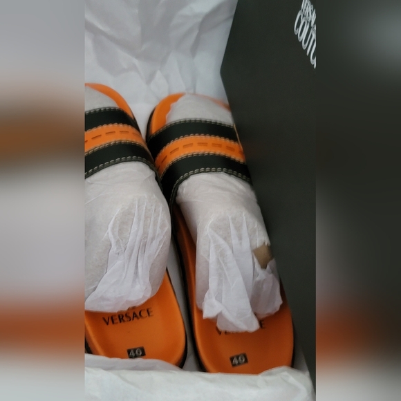 β¨οΈ H P β¨οΈVERSACE SLIDES βοΈ - Picture 9 of 14